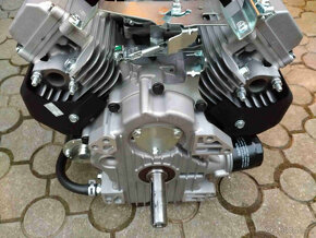 Dvouválcový motor pro zahradní traktory 17 HP - 6