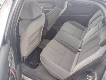 Prodám náhradní díly Peugeot 407 1.6hdi 80kW - 6