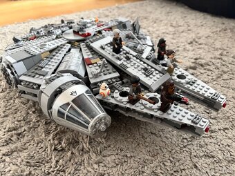 Millennium Falcon - 6
