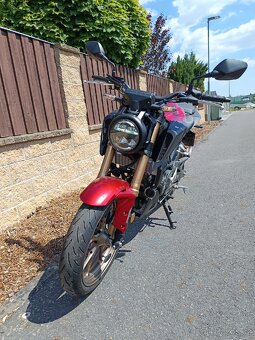 Honda CB 125 R 2024 - 6