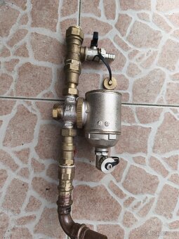 R146C odstředivý odkalovač - 6