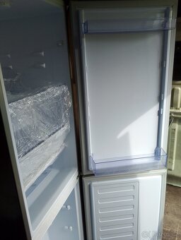 Kombinovaná lednička chladnička BEKO 270K30XPN - 6
