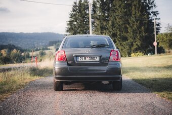 Toyota Avensis D4D 2,2 CR 110kW 6kvalt 1. majitelka - 6