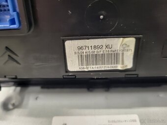 Kompletní středový panel Citroen C3 Picasso 2014 - 6