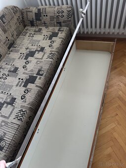 Gauč s úložným prostorem a stolek - 6