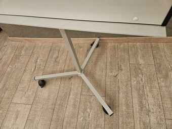 Mobilní magnetický flipchart Aveli Premium - 6