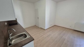 Pronájem bytu Sedlčany - 6