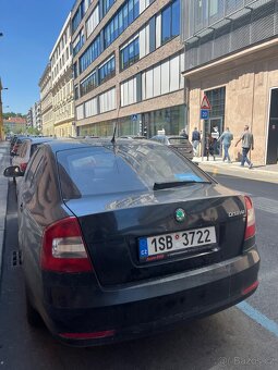 Škoda Octavia II 1.6 MPI – nepojízdná, na opravu nebo ND - 6