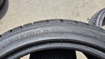 Zimní pneu 245/40/19 Pirelli - 6