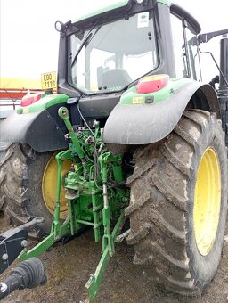 Traktor John Deere 6120m s čelním nakladačem 623R - 6