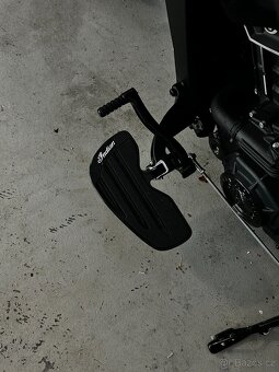 Indian Scout bobber - dovoz USA - 6