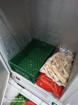 Veliká dvoudveřová profi lednice - 6