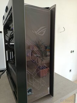 Asus rog Helios - 6
