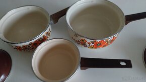 Nádobí: smaltované hrnce,hliníkové nádobí - 6