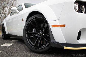 NOVÝ Dodge Challenger SRT 6.4 HEMI - 6