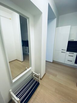 Pronájem nově zrenovovaného bytu 2+kk, Tábor - Hus. nám. - 6