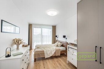 Prostorný byt 3+kk (90 m²) s velkým balkonem a parkovacím st - 6