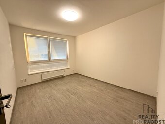 Pronájem bytu 3+kk, 80 m² + terasa 20m², +parkování v garáži - 6