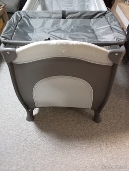 Cestovní postýlka - 6