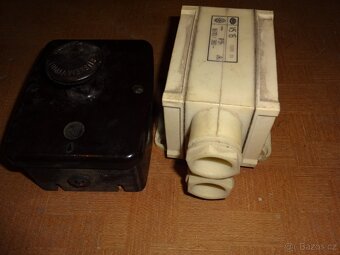 Zásuvky a vypinač - 6