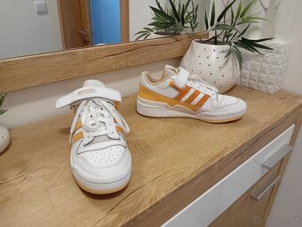 Adidas tenisky vel. 40 kožené unisex Rezervace - 6
