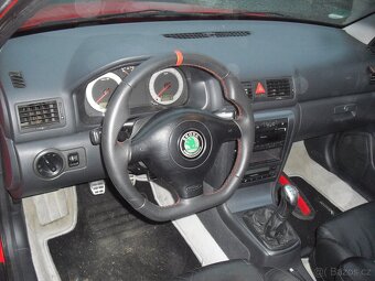 Skoda Octavia RS1 Cervena - 6