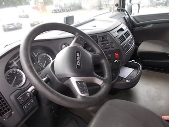 Tahač návěsů DAF LD - 6