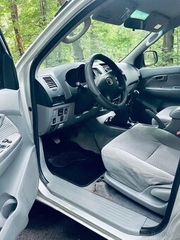 Toyota Hilux 2.5 88kw - 6