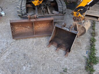Jcb 8018 - 6