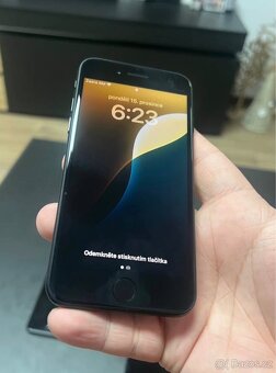 IPhone SE 2020 90% baterie - 6