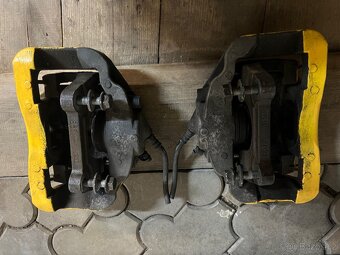 Bmw e90/91/92 335d brzdové třmeny - 6