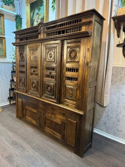 Bretonský kabinet s věšákem (142026) - 6