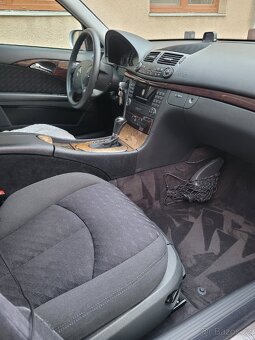 Mercedes E W211 rok 2003 - 6
