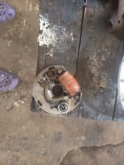 Motor a díly na PF - 6