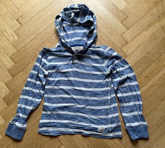 Klučičí mikiny 122 / 128 - 3 x H&M, 1 x červená Crivit - 6