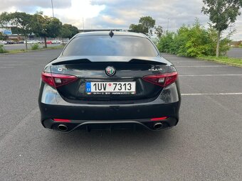 Alfa Romeo Giulia Veloce Q4 2.0T - 6