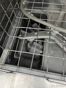 Myčka na černé nádobí - 6