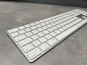 Apple Magic Keyboard s číselnou klávesnicí - Česká, nová - 6