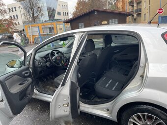 FIAT PUNTO 65 EVO 1.2i 48KW koupeno ČR 2011 - 6