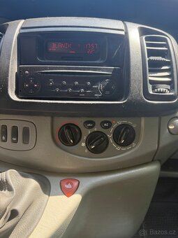 6mist Renault Trafic 1.9DCi 74kw model2008 - 6
