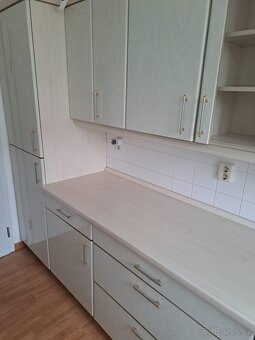 Kuchynska linka světlezelenkava leskla - 6