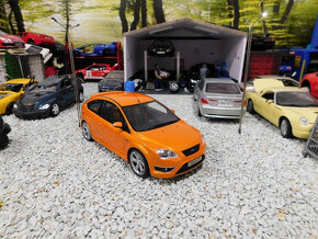 model auta Ford Focus ST Mk2 / Focus RS mk3 Otto mobile 1:18 - 6