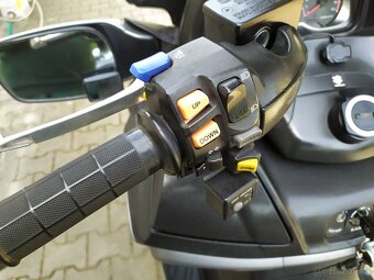 Suzuki Burgman 650 r.v. 2016 Exekutive nový model - 6