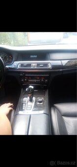 BMW 750i xDrive V8 300kW + 2x motor - 6
