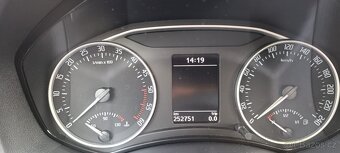 Škoda Octavia II 1,6 nafta - 6