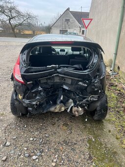 Ford fiesta 1.0ecoboost r.2013 - 6