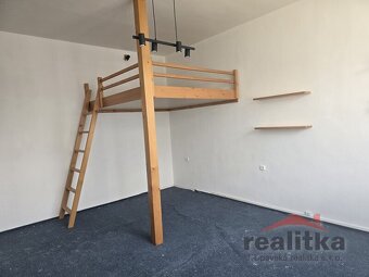 Pronájem velkého bytu 1+1, 44m2, Opava, ul. Horní náměstí - 6