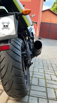 Yamaha R6 - 6