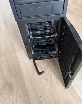 Supermicro Tower / 3U, X9, E5-1620 v2, 64 GB RAM - 6