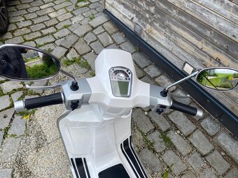 Lambretta V50 Special - 6